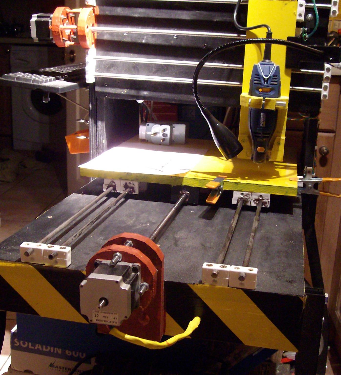 Original design only had 2 8mm rails per axis using fix it blocks as bearings and slider bar mounts. due to flexing these were upgraded to four slider bars on X and Y axis's